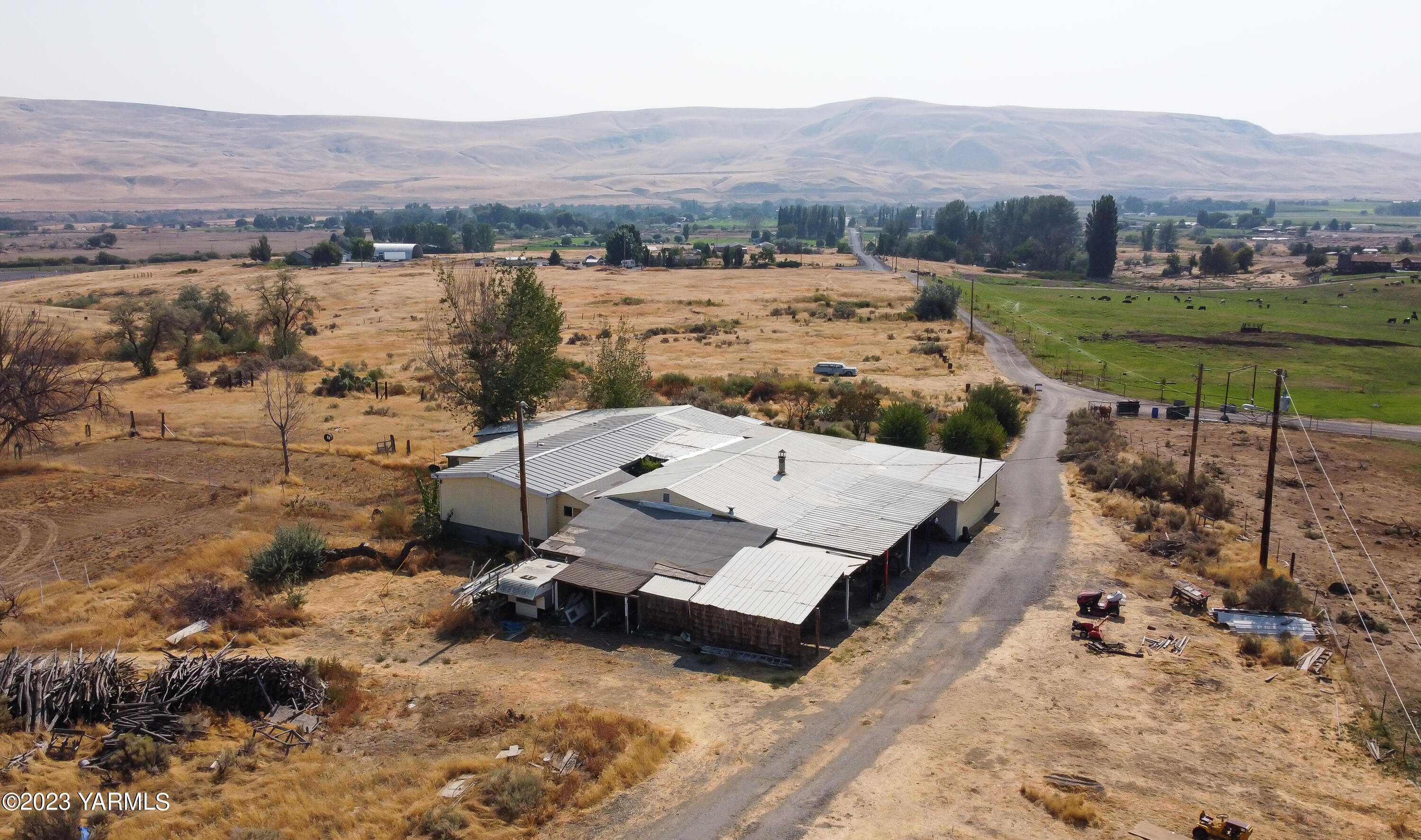 25807 North Beers Road Prosser, WA 99350 - Photo 42 of 53 an aerial view of a house with a garden