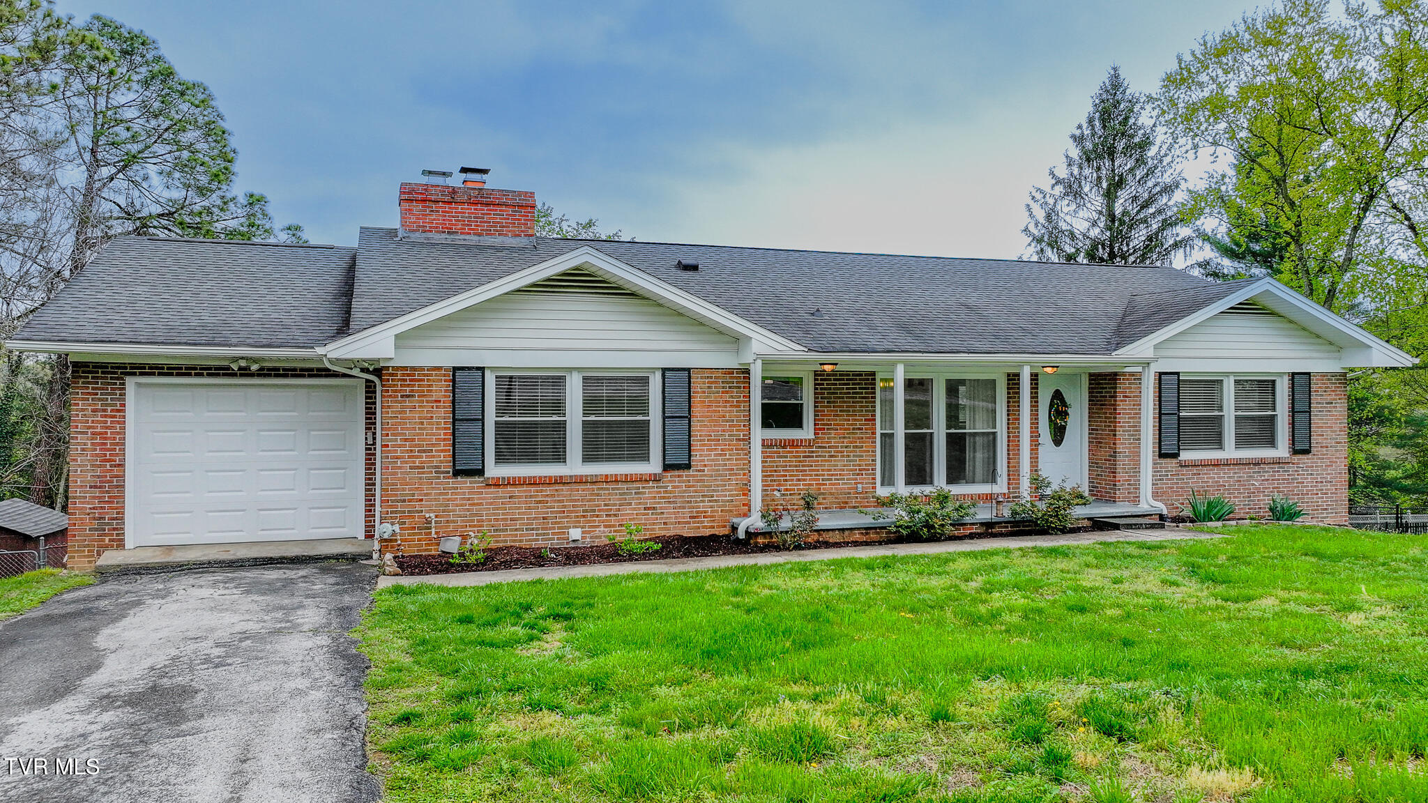 301 Eastley Road Kingsport, TN 37660 - Photo 1 of 40 DJI_20250407150717_0027_D-HDR