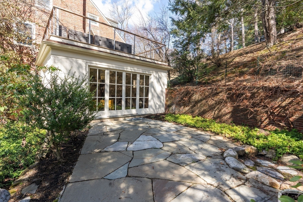 140 Dudley Street Brookline, MA 02445 - Photo 19 of 26