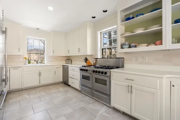 $2,940,000 | 140 Dudley Street, Brookline, MA 02445