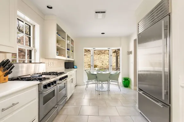 $2,940,000 | 140 Dudley Street, Brookline, MA 02445