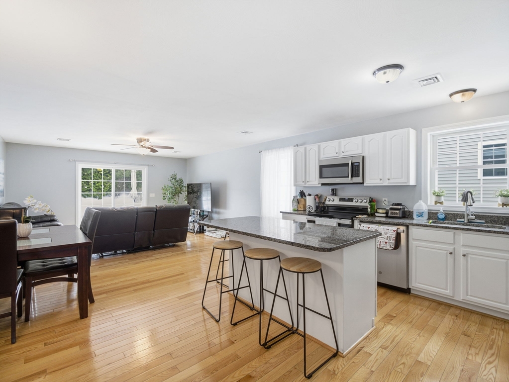 114 Richard Road, Unit 8 Leominster, MA 01453 - Photo 12 of 42