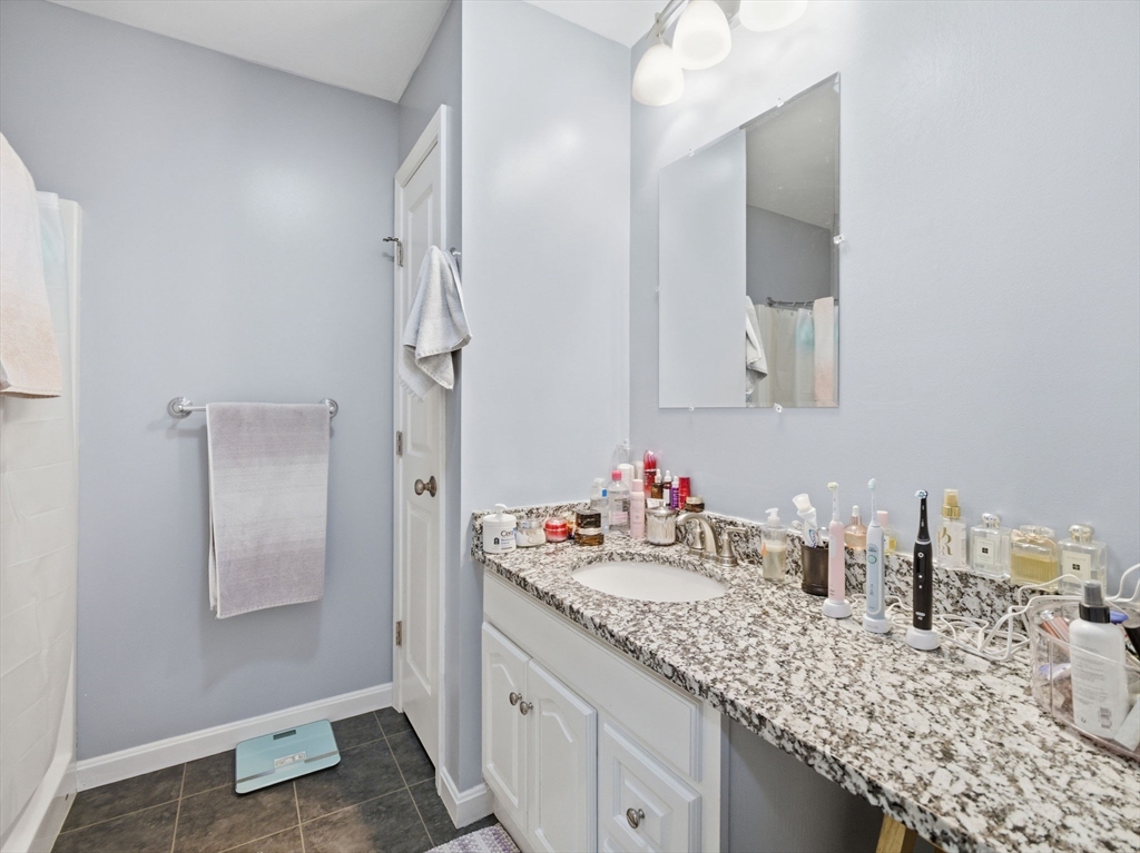 114 Richard Road, Unit 8 Leominster, MA 01453 - Photo 21 of 42