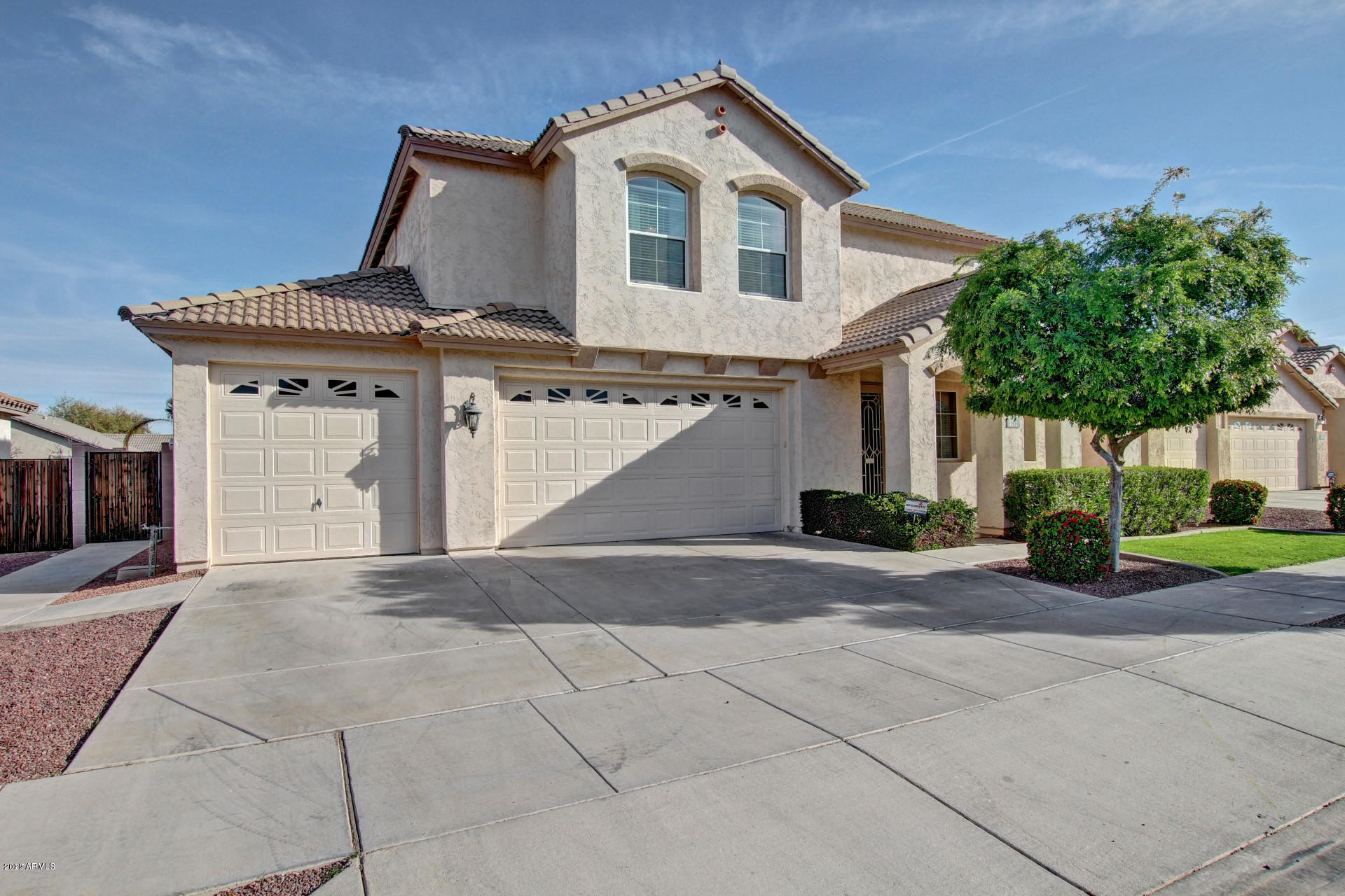 2010 West Carson Road Phoenix, AZ 85041 - Photo 3 of 12 pc3