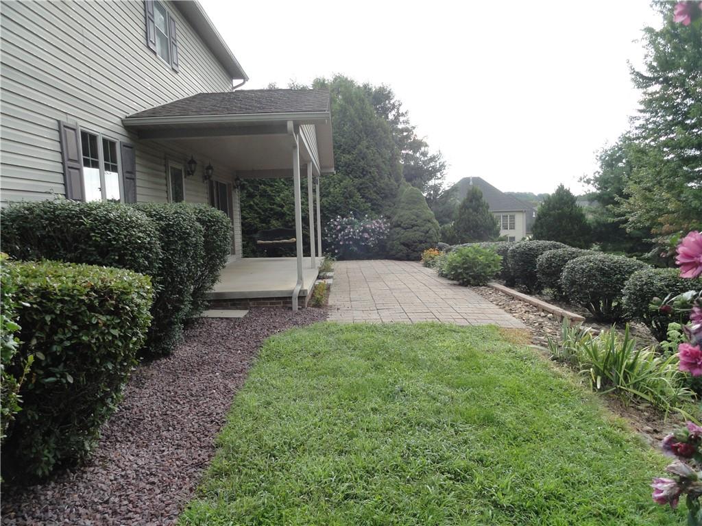 104 Spring Ridge Drive Butler, PA 16001 - Photo 3 of 39 Gallery Image 3