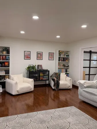 $299,900 | 2611 Colrain Drive, Waterford, MI 48328