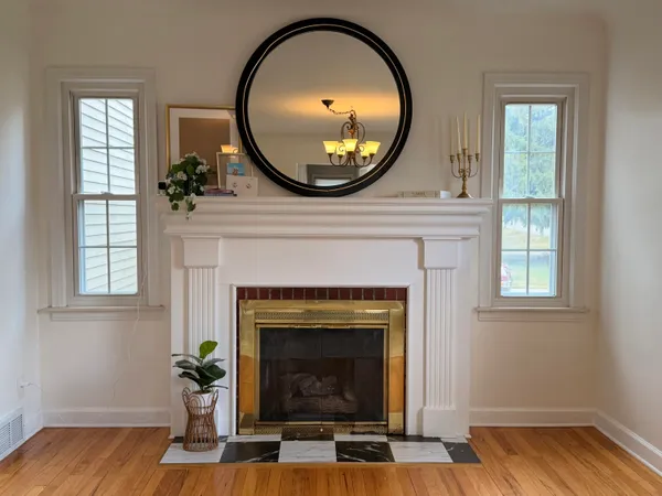 $299,900 | 2611 Colrain Drive, Waterford, MI 48328