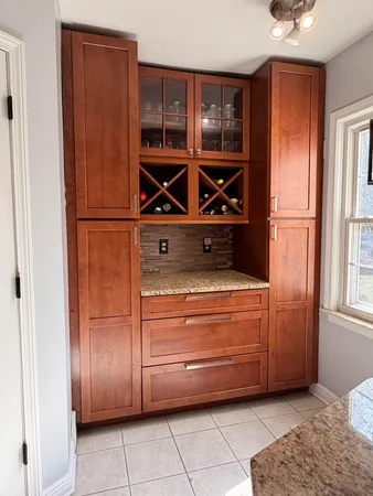 $299,900 | 2611 Colrain Drive, Waterford, MI 48328