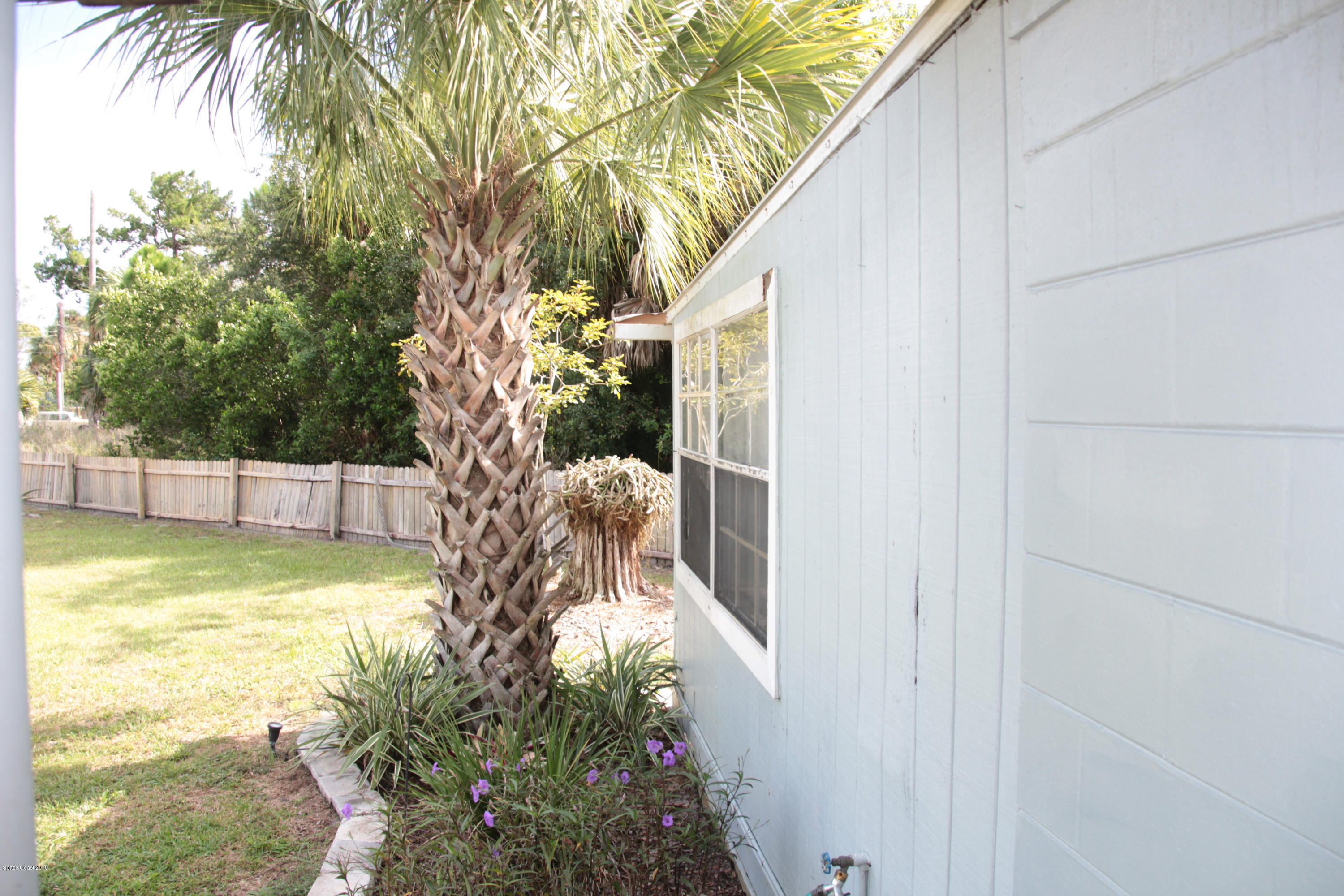 5308 Riveredge Drive Titusville, FL 32780 - Photo 9 of 25 a view of small yard