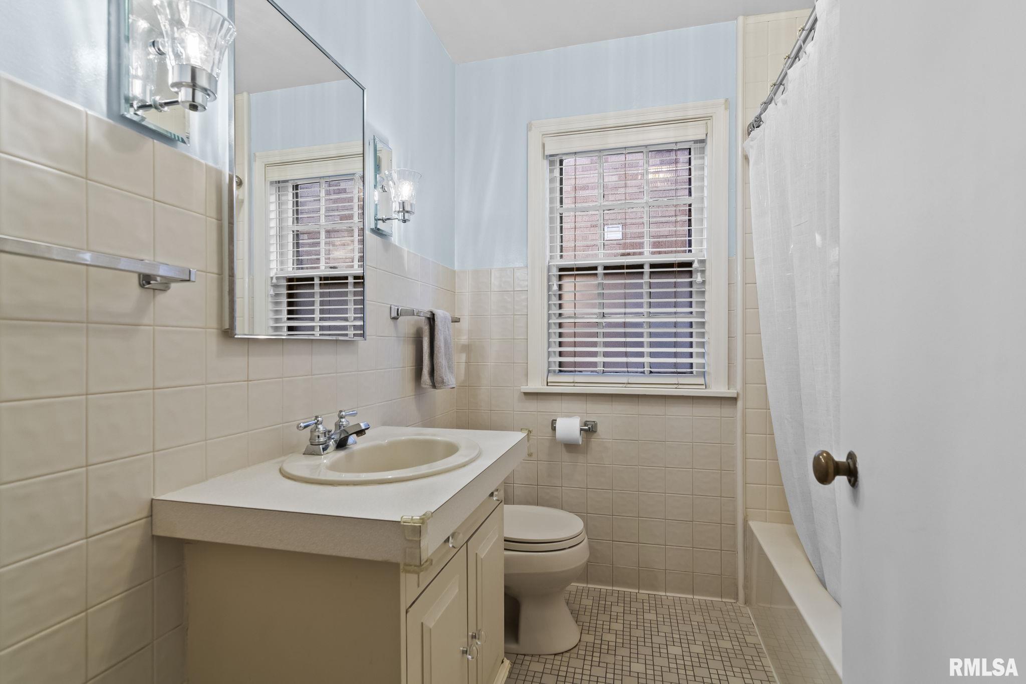 412 Outer Park Drive Springfield, IL 62704 - Photo 14 of 51