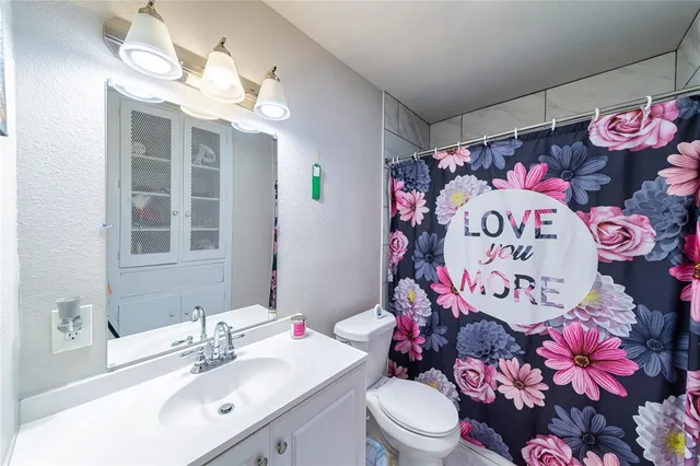 $249,900 | 1805 West Sanford Street, Arlington, TX 76012