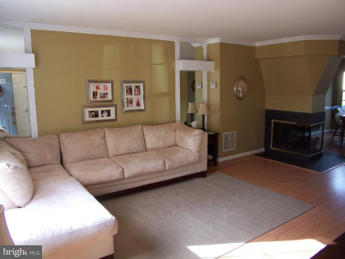 9283 Ridgefield Circle Frederick, MD 21701 - Photo 2 of 25 Interior (General)