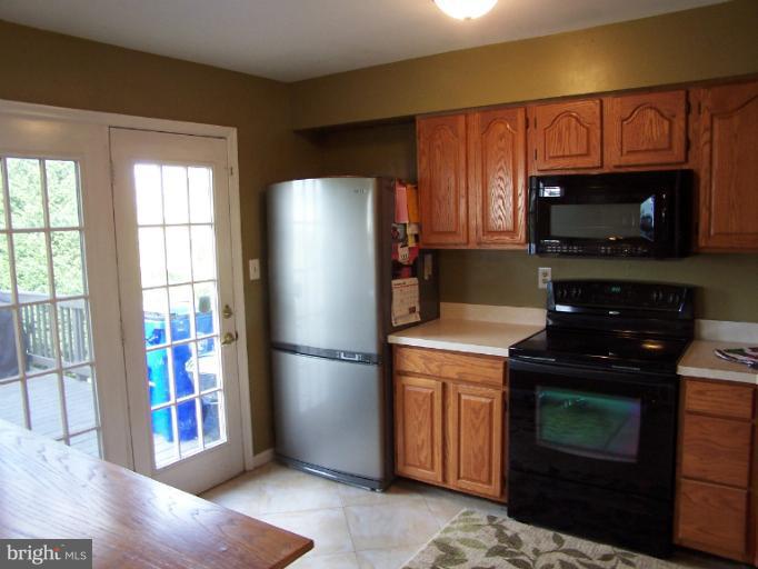 9283 Ridgefield Circle Frederick, MD 21701 - Photo 21 of 25 Kitchen
