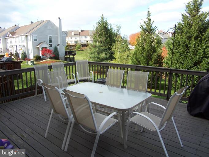 9283 Ridgefield Circle Frederick, MD 21701 - Photo 22 of 25 Deck