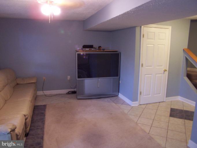 9283 Ridgefield Circle Frederick, MD 21701 - Photo 24 of 25 Family Room