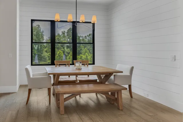 a view of entryway and hall