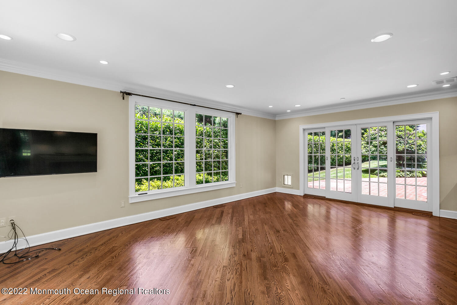 15 Conover Lane Rumson, NJ 07760 - Photo 12 of 36 Family Room
