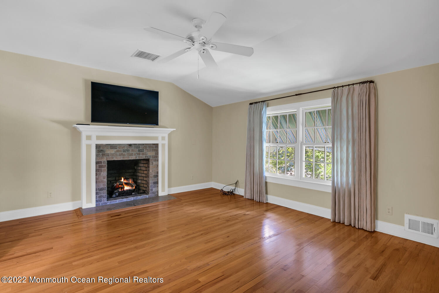 15 Conover Lane Rumson, NJ 07760 - Photo 16 of 36 Primary Bedroom