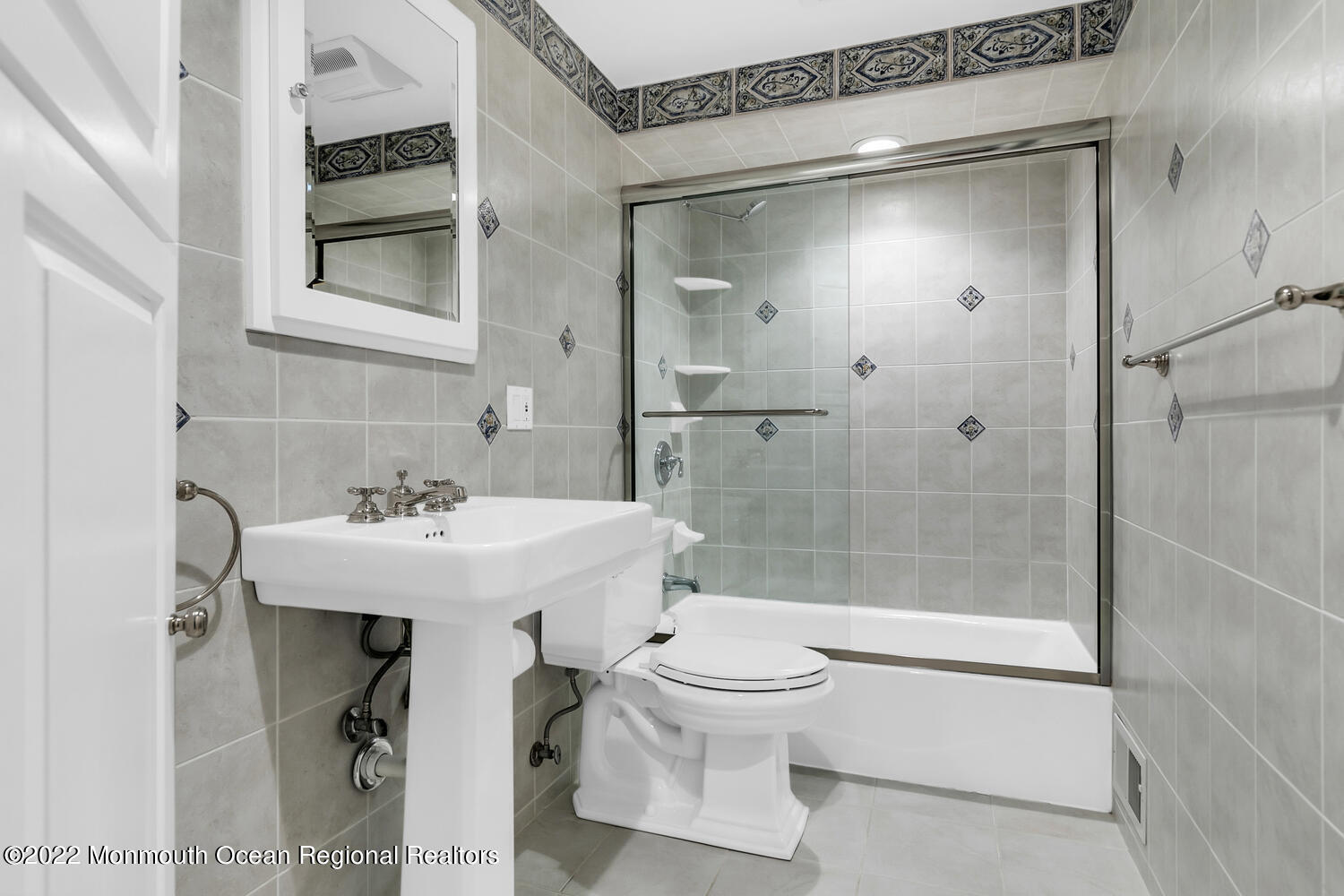 15 Conover Lane Rumson, NJ 07760 - Photo 23 of 36 Bathroom