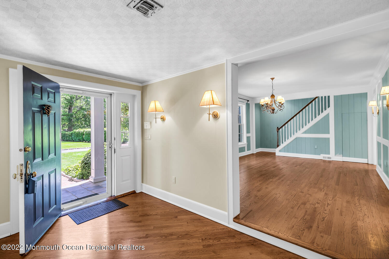 15 Conover Lane Rumson, NJ 07760 - Photo 3 of 36 Foyer