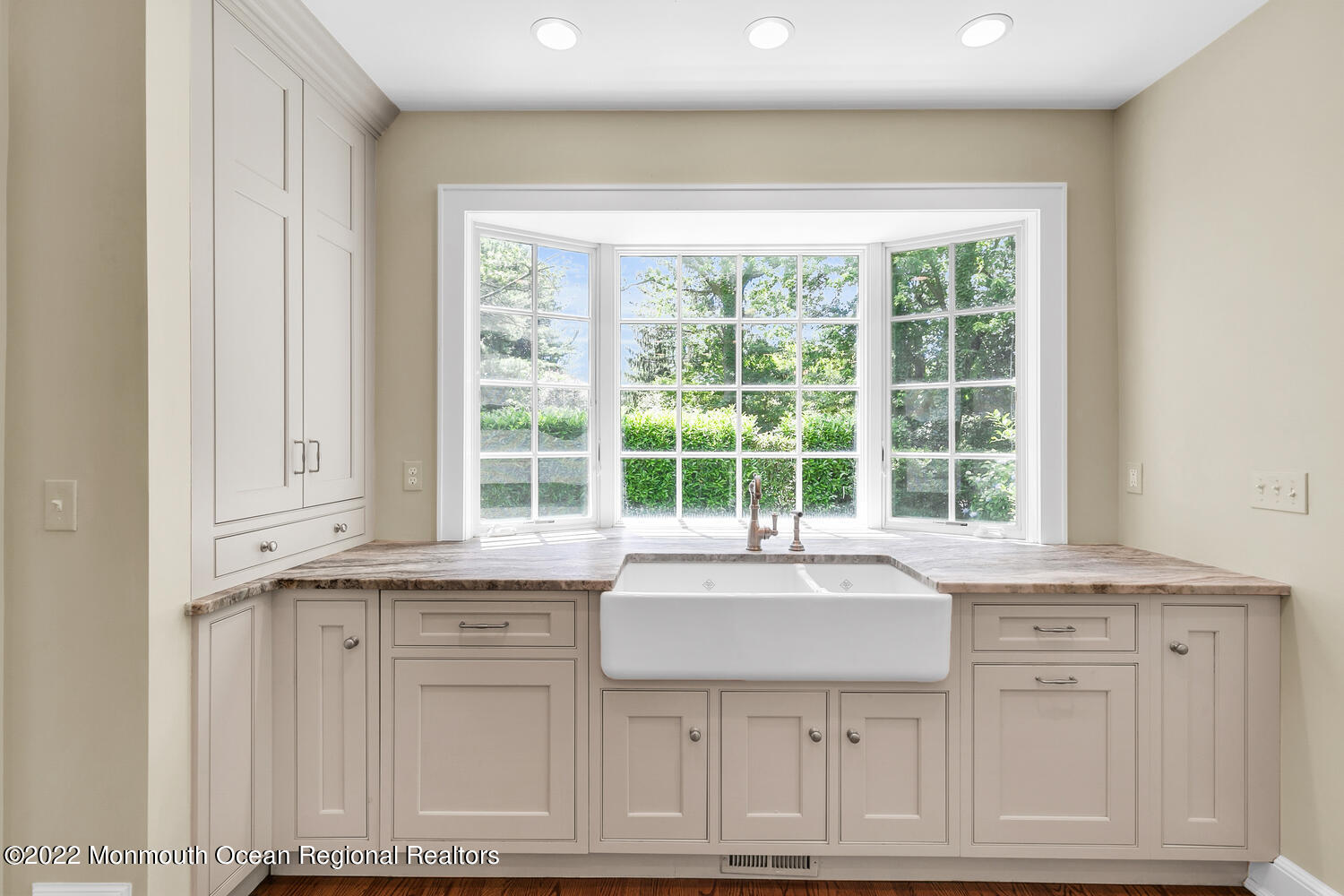 15 Conover Lane Rumson, NJ 07760 - Photo 10 of 36 Kitchen