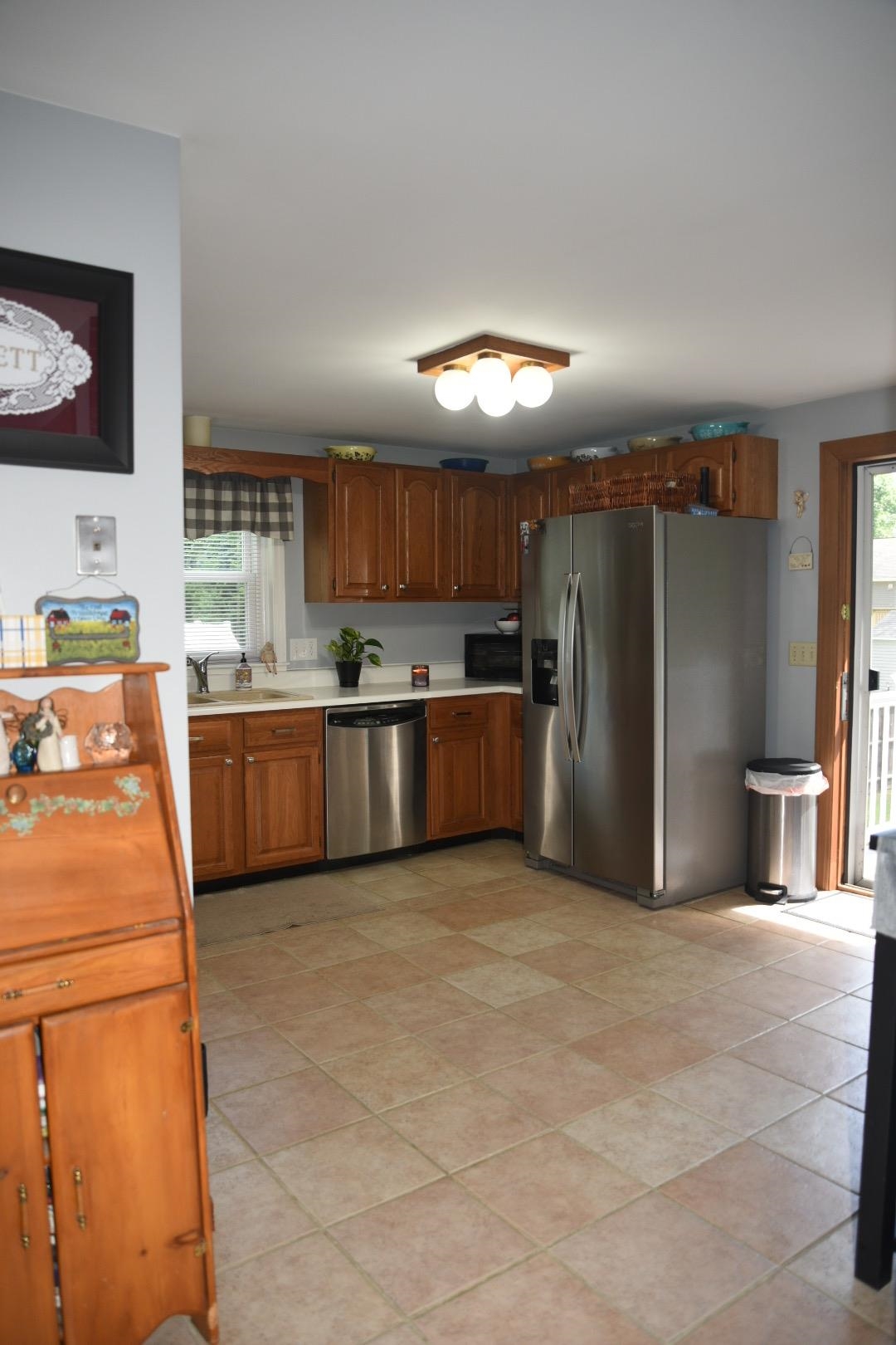 22 Edgewood Street Milford, NH 03055 - Photo 32 of 60