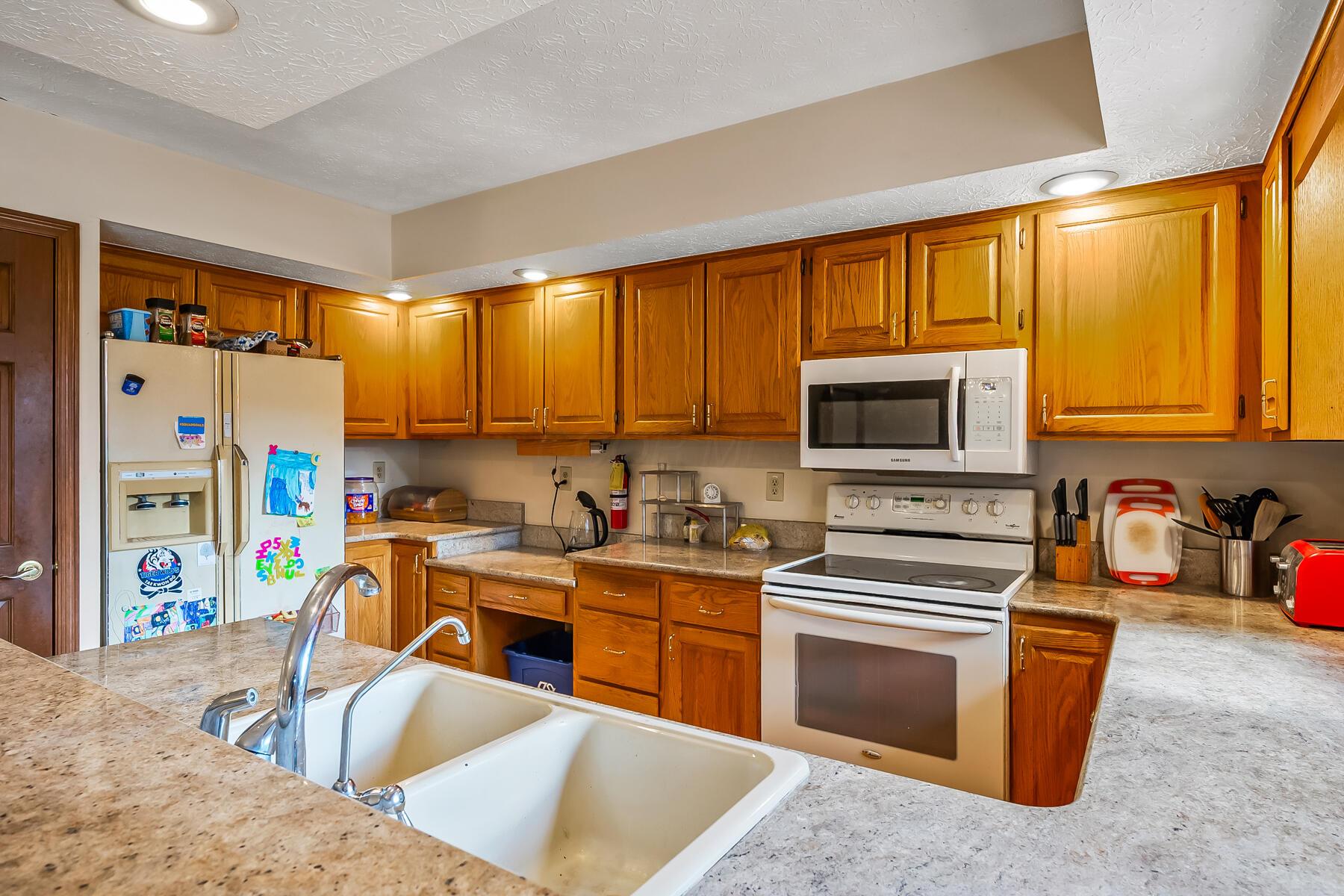 7753 Merchant Road Powell, OH 43065 - Photo 25 of 58 25-web-or-mls-7753 Merchant Rd-125