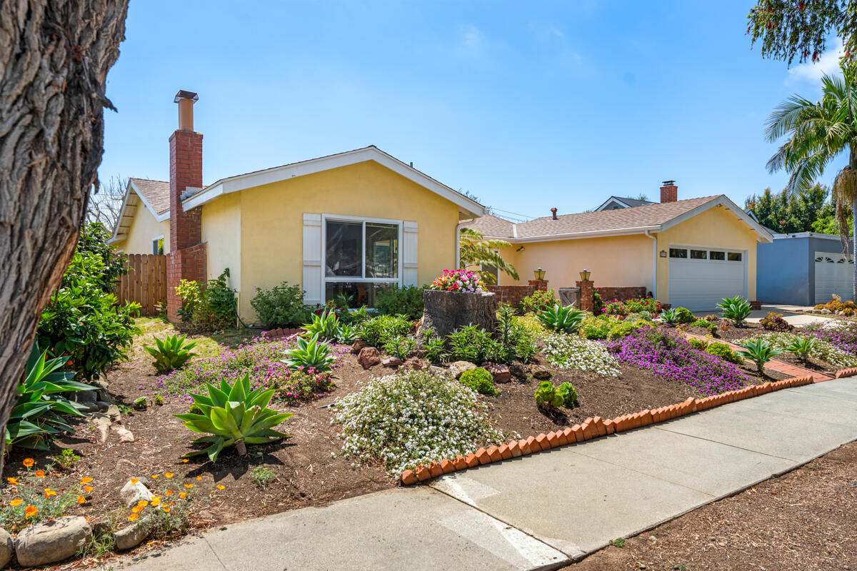 5575 Cameo Road Carpinteria, CA 93013 - Photo 3 of 32 _ROY6481