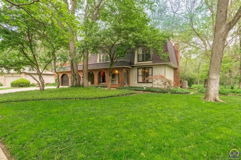 $369,900 | 3500 Southwest Birchwood Drive, Topeka, KS 66614