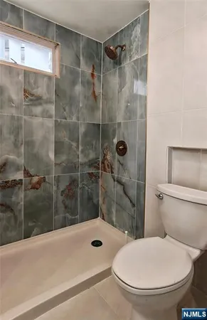 $3,995 | 33 Norwood Place, Bloomfield, NJ 07003