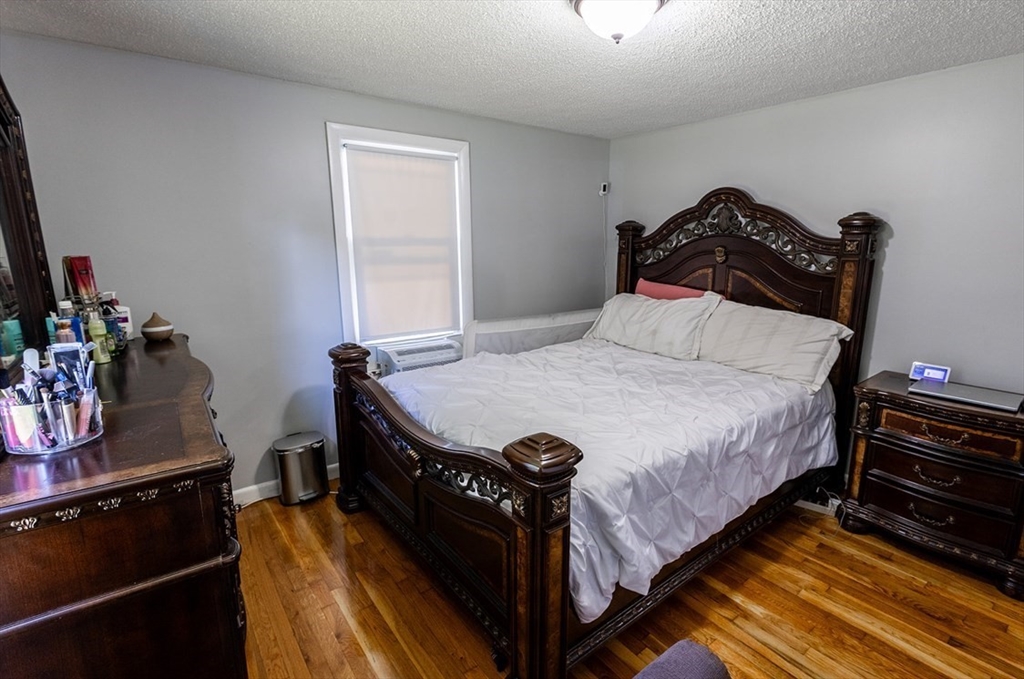 65 Wilshire Road Springfield, MA 01118 - Photo 13 of 29