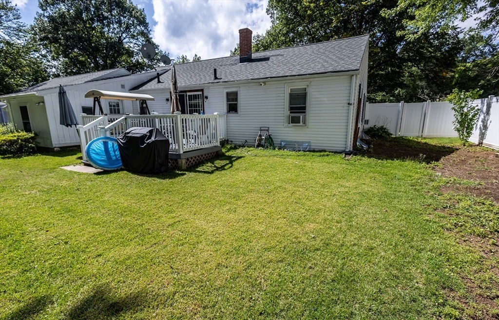 65 Wilshire Road Springfield, MA 01118 - Photo 3 of 29