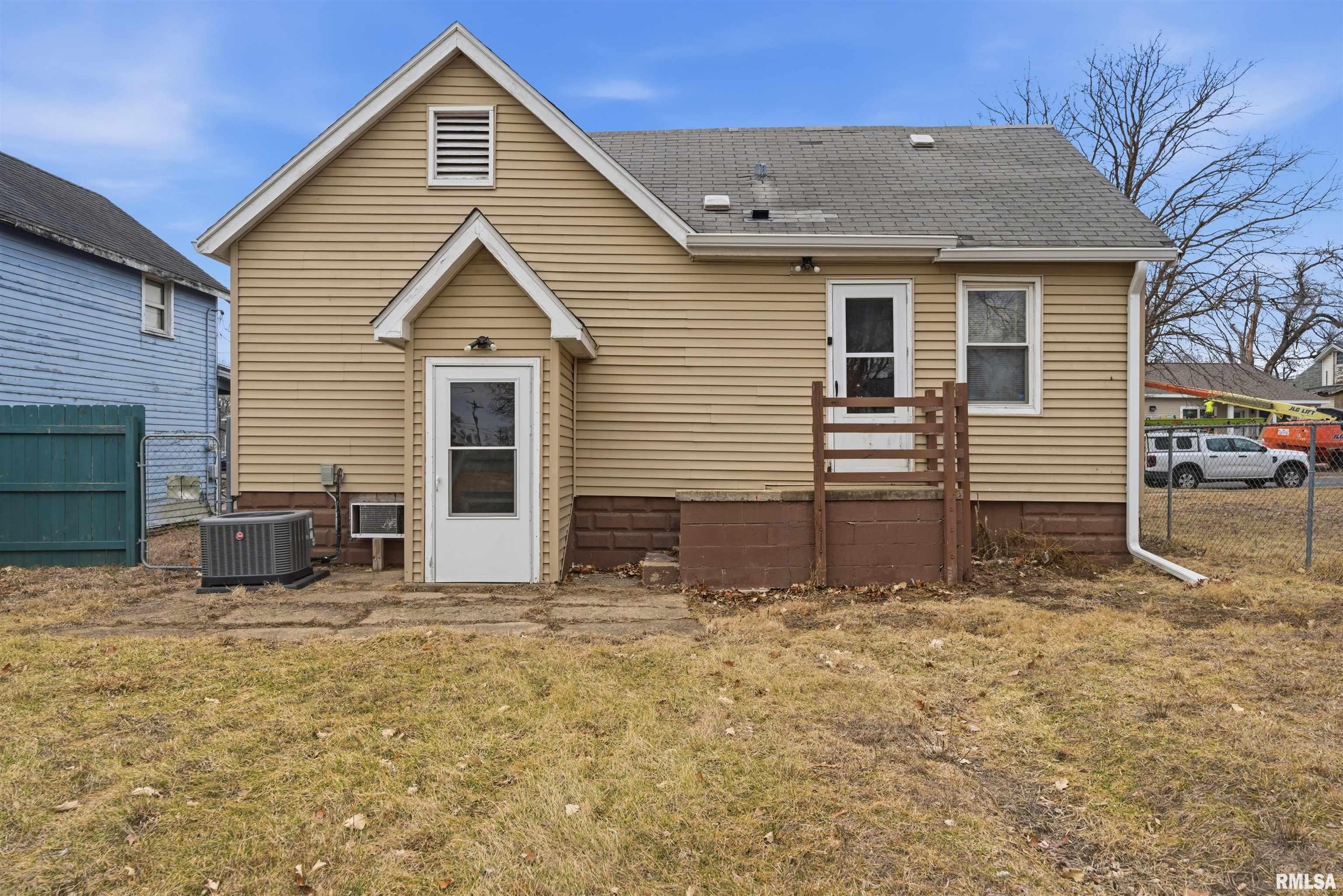 932 South Sumner Avenue Peoria, IL 61605 - Photo 24 of 29
