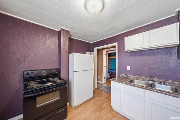 $99,900 | 932 South Sumner Avenue, Peoria, IL 61605