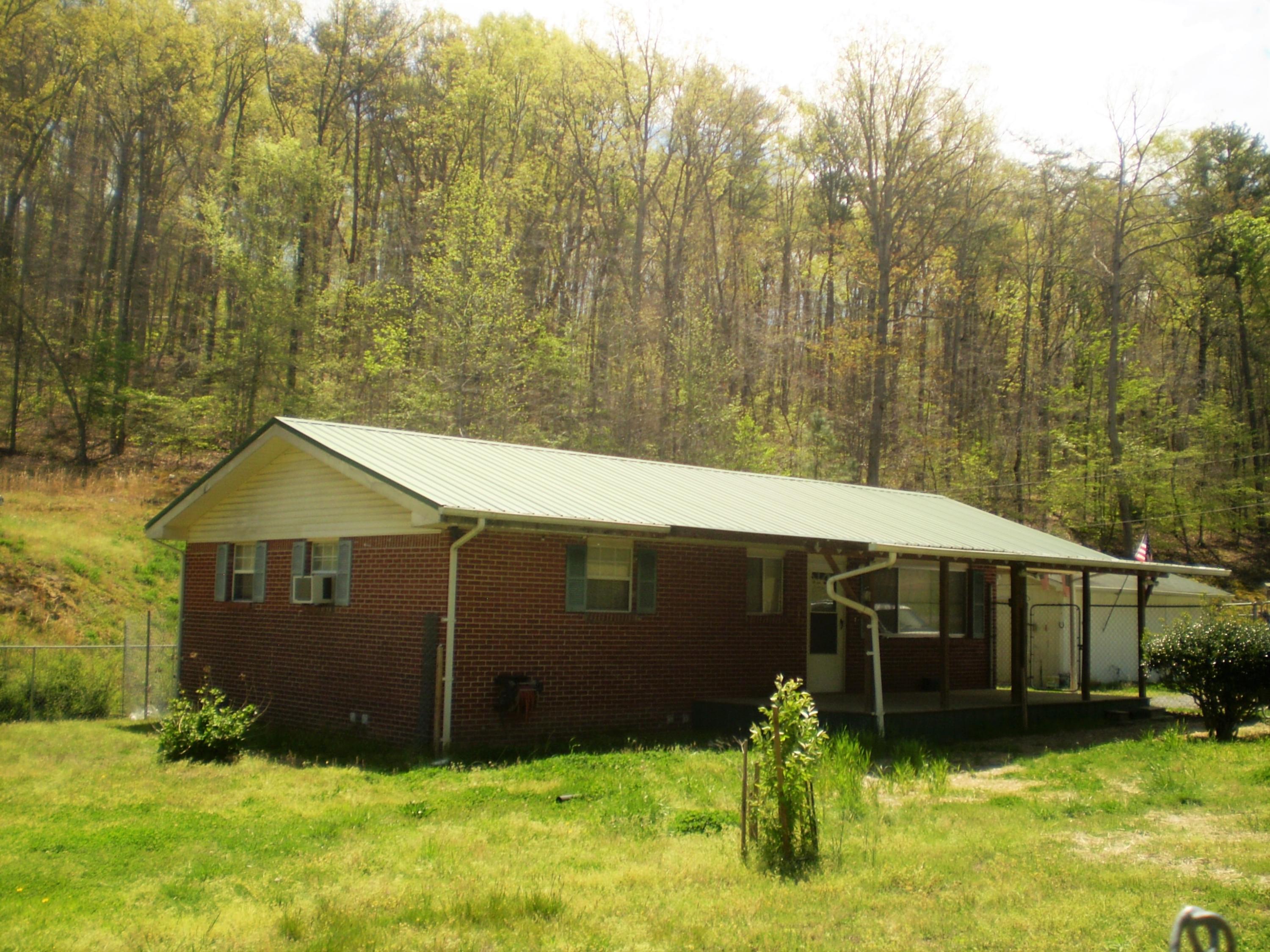 816 Pickett Cross Road Whitwell, TN 37397 - Photo 7 of 20 P5310006