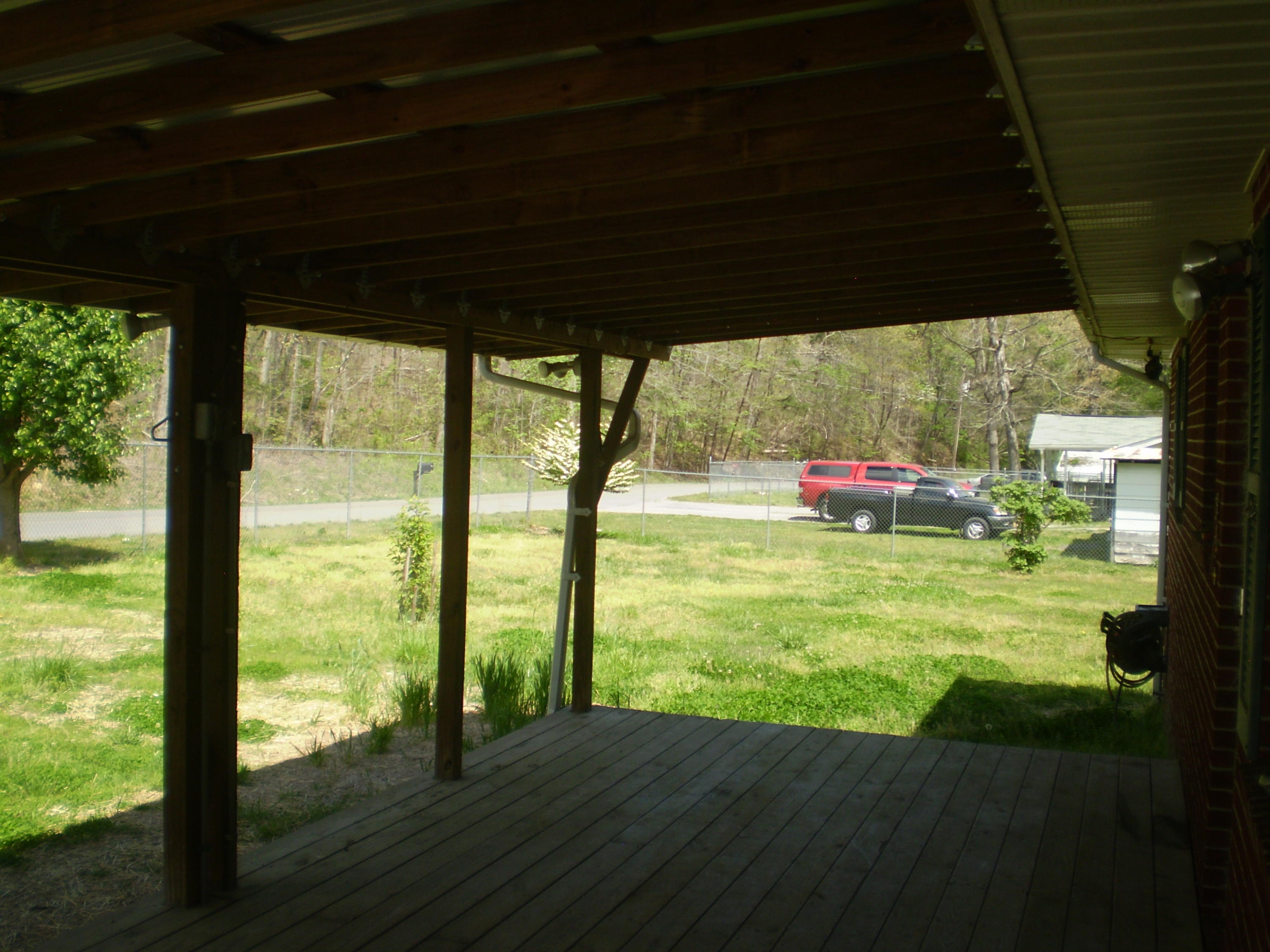816 Pickett Cross Road Whitwell, TN 37397 - Photo 9 of 20 P5310010