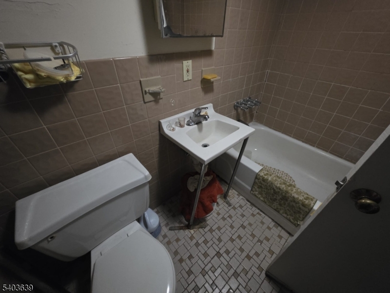 32 Elm Street Paterson, NJ 07501 - Photo 18 of 23