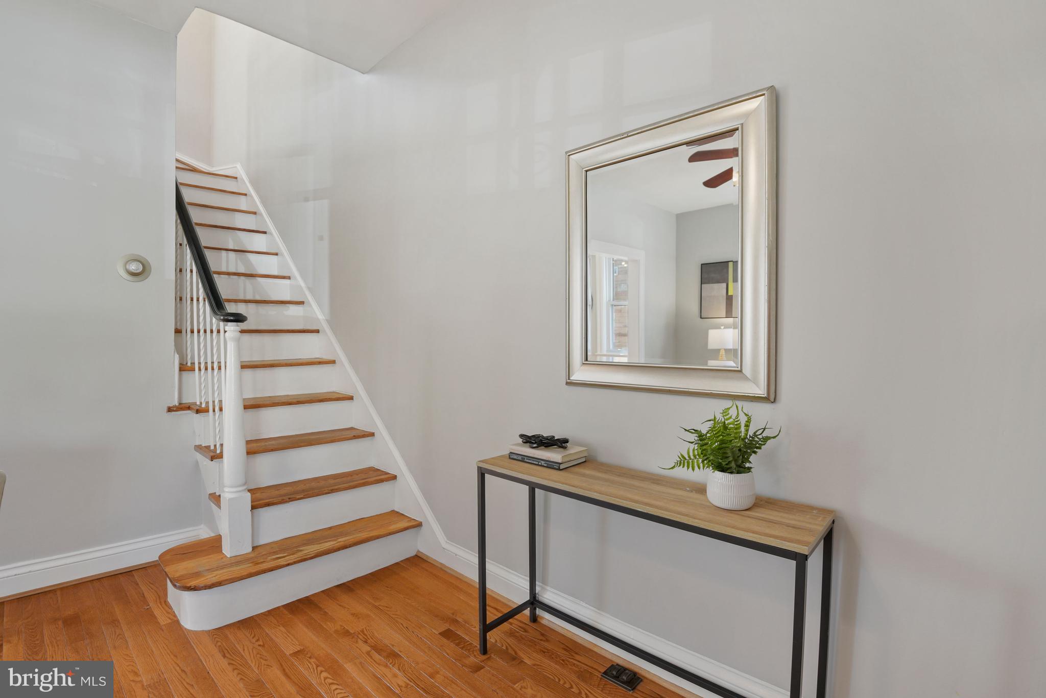 514 Tuckerman Street Northwest Washington, DC 20011 - Photo 15 of 30 Entryway leads to upstairs