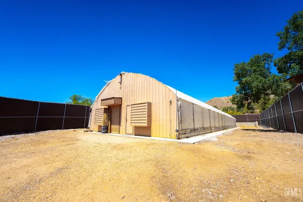 $950,000 | Undisclosed Address, Caliente, CA 93518