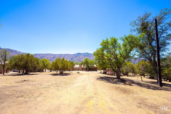 $950,000 | Undisclosed Address, Caliente, CA 93518