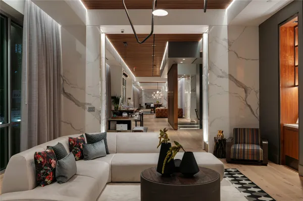 $2,217 | 160 Birdsall Street, Unit 1430, Houston, TX 77007