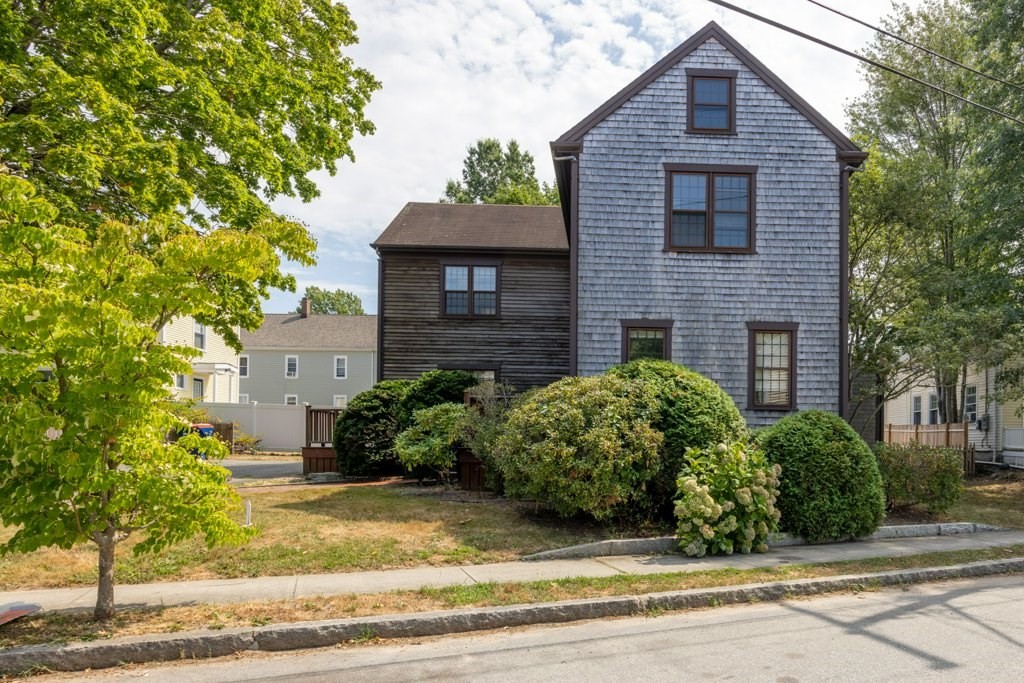 27 Spring Street Fairhaven, MA 02719 - Photo 1 of 39