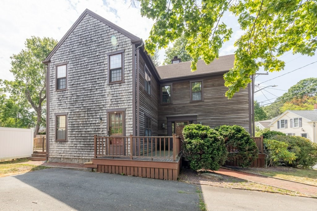 27 Spring Street Fairhaven, MA 02719 - Photo 11 of 39