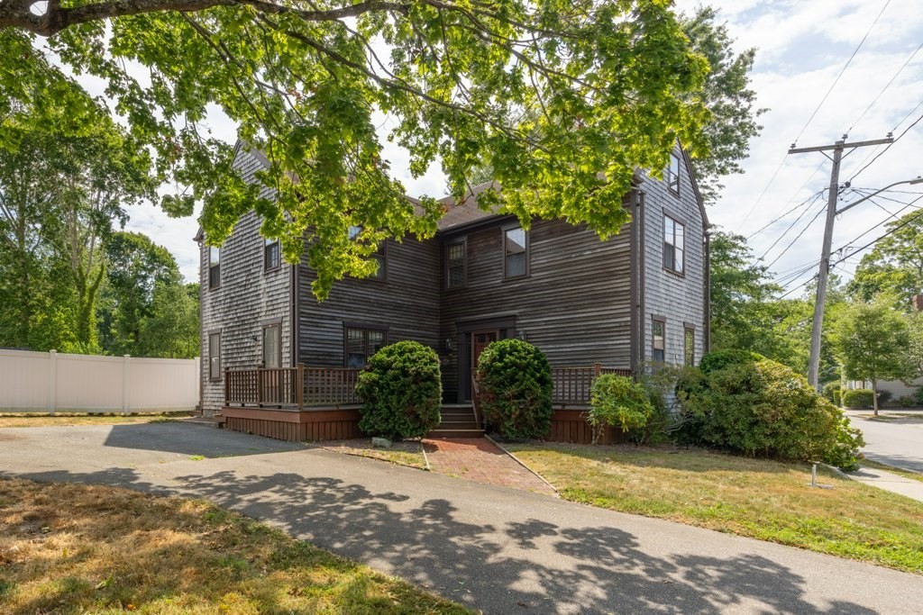 27 Spring Street Fairhaven, MA 02719 - Photo 12 of 39