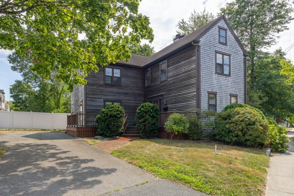 27 Spring Street Fairhaven, MA 02719 - Photo 13 of 39