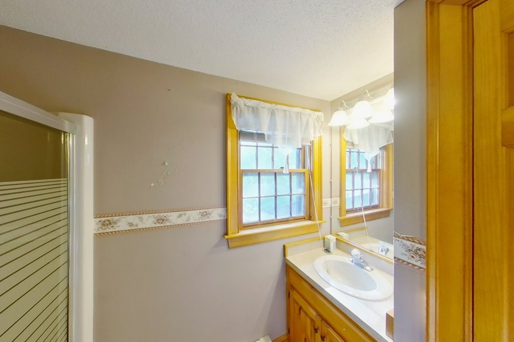 27 Spring Street Fairhaven, MA 02719 - Photo 15 of 39