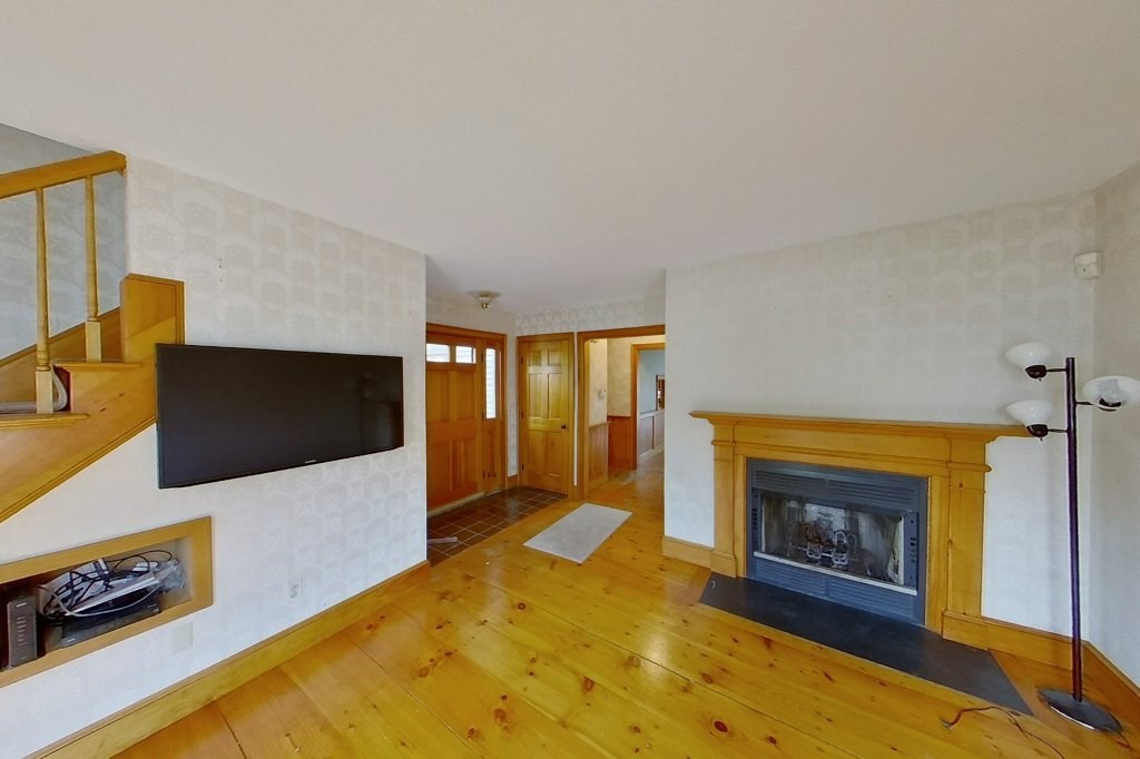 27 Spring Street Fairhaven, MA 02719 - Photo 27 of 39