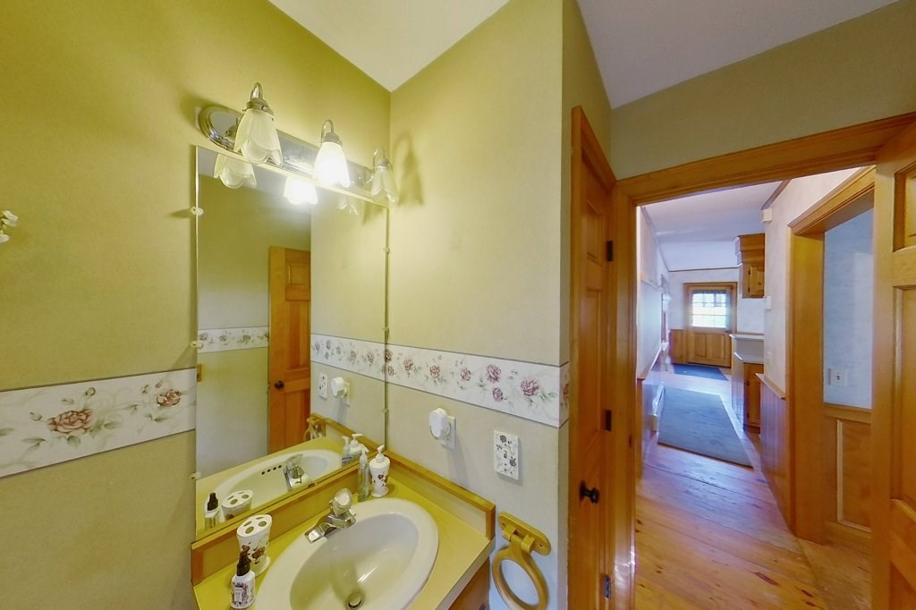 27 Spring Street Fairhaven, MA 02719 - Photo 28 of 39