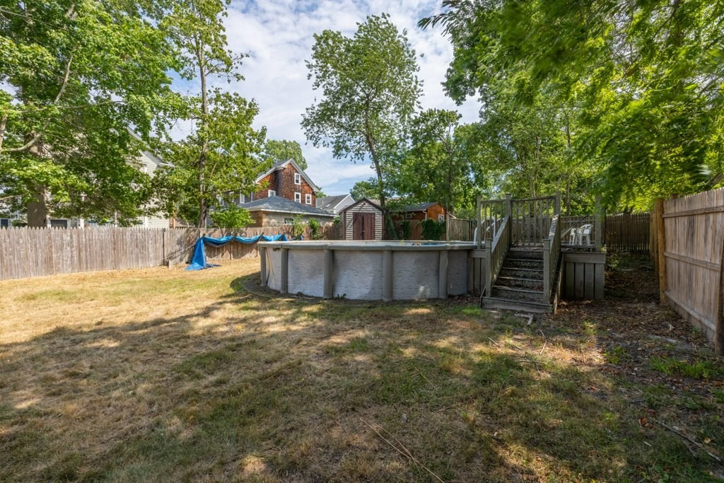 27 Spring Street Fairhaven, MA 02719 - Photo 4 of 39