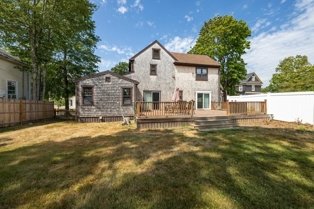 27 Spring Street Fairhaven, MA 02719 - Photo 6 of 39
